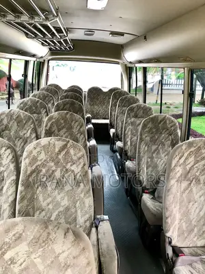 Mitsubishi Fuso Rosa 2001 White