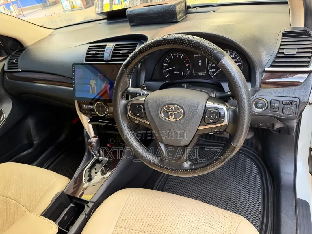 Toyota Premio 2019 White