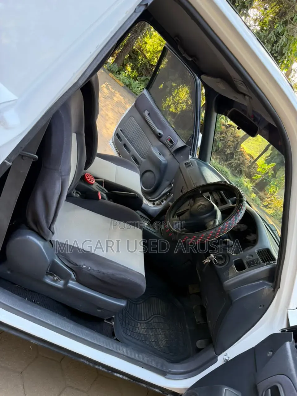 Toyota RAV4 Automatic 2000 White