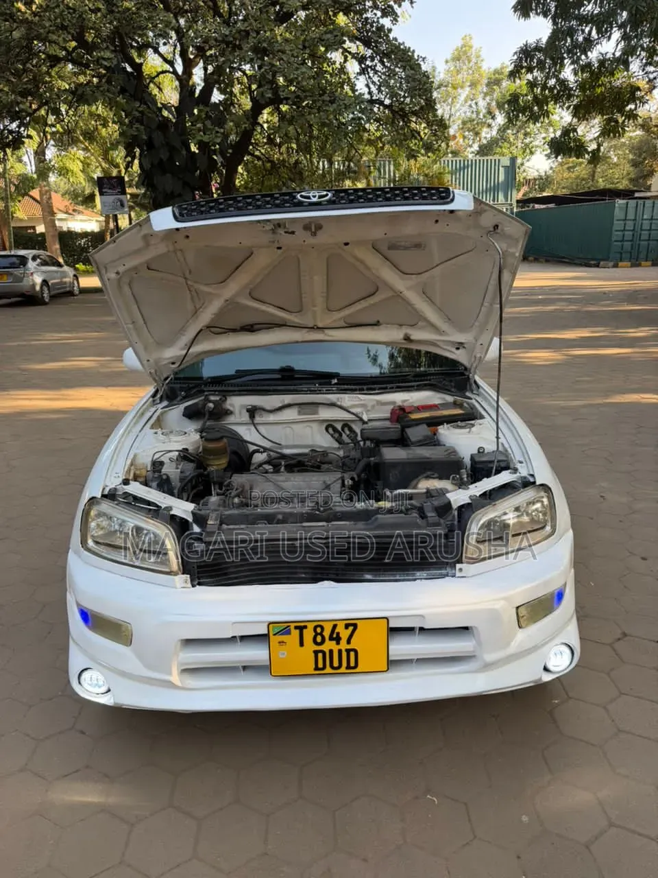 Toyota RAV4 Automatic 2000 White