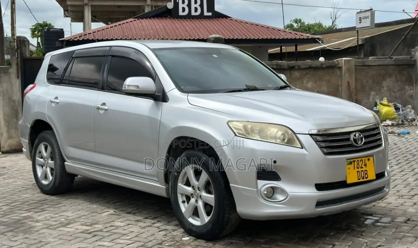 Toyota Vanguard 2009 Silver