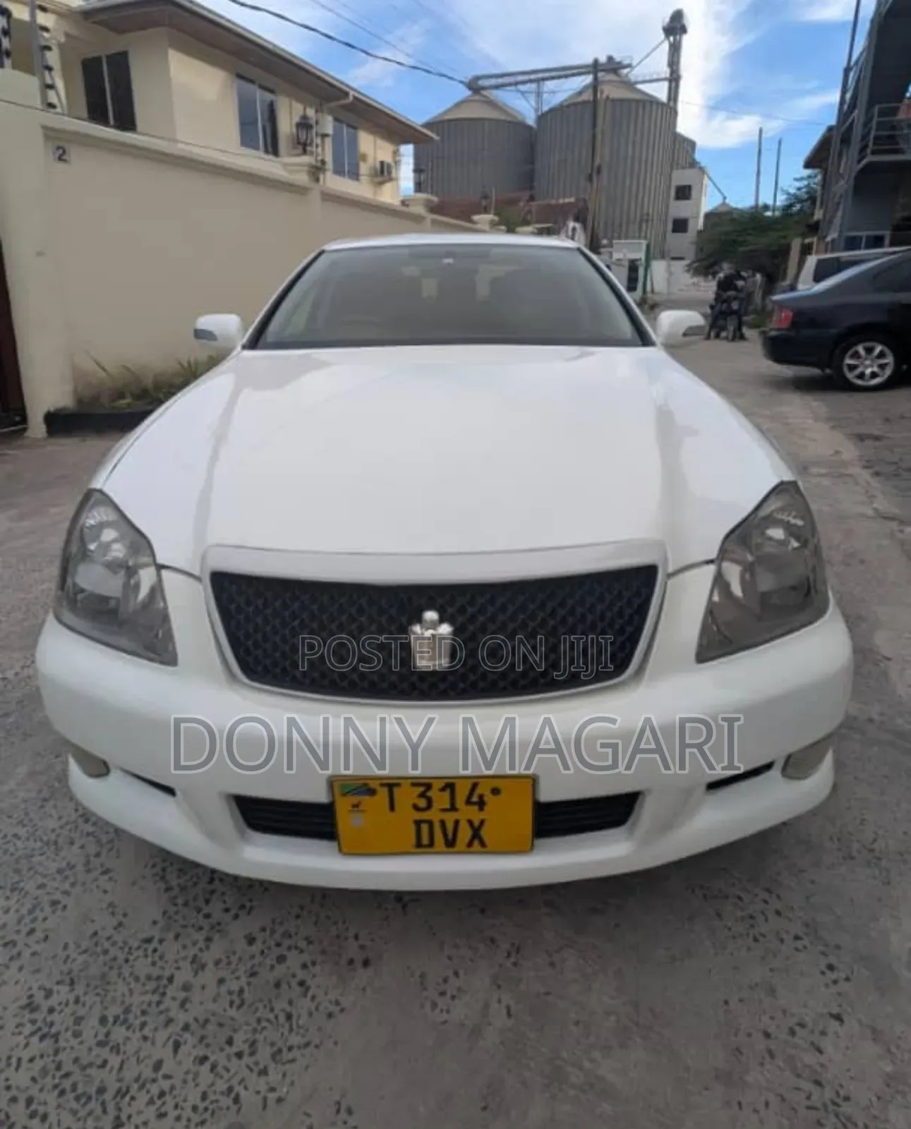 Toyota Crown Royale 2005 White