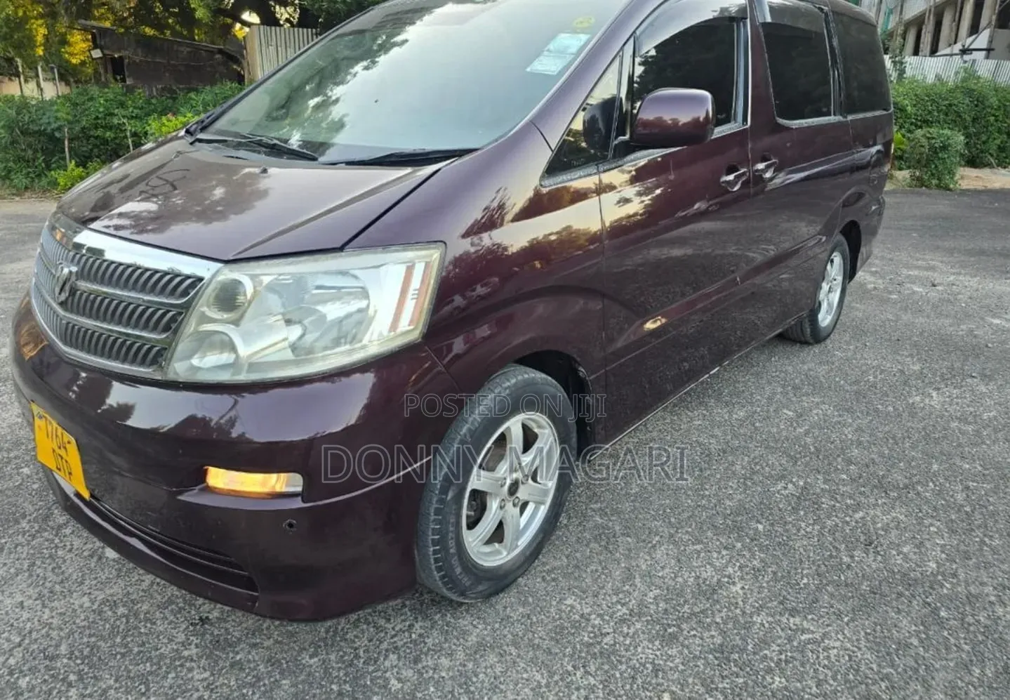 Toyota Alphard 2004 Black