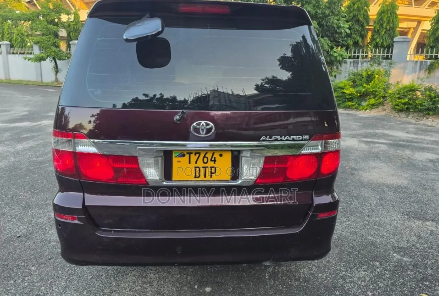 Toyota Alphard 2004 Black