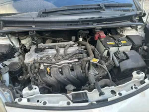 Toyota Ractis 2009 Silver