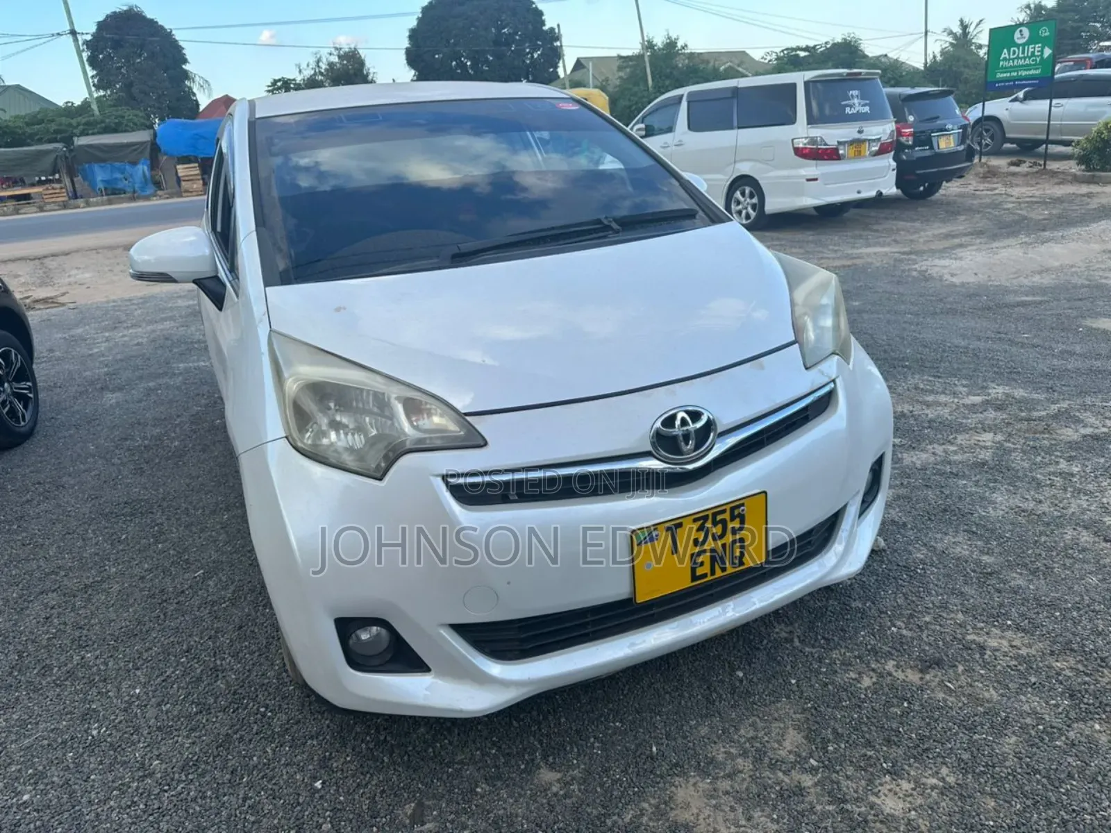 Toyota Ractis 2009 Silver