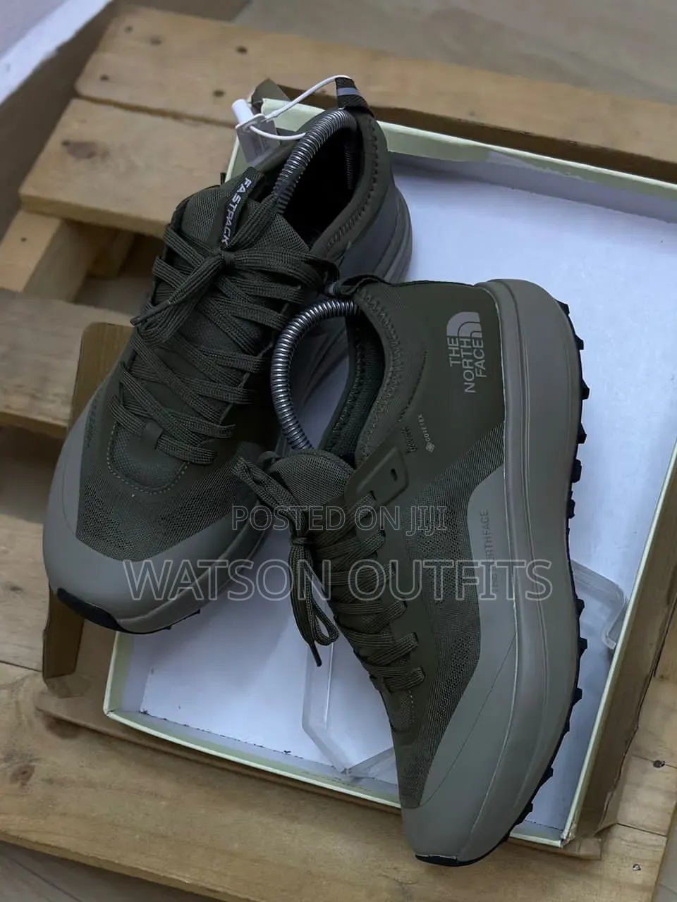 Men's Leather Sneaker Shoes or Footwears North Face Smartly Branded