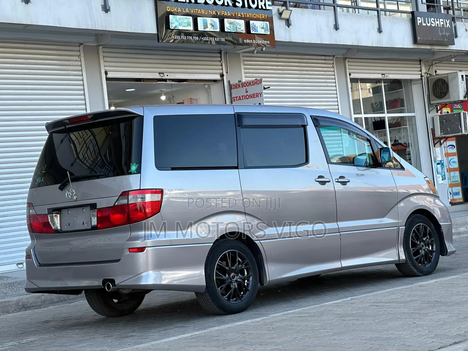 Toyota Alphard 2004 Gray