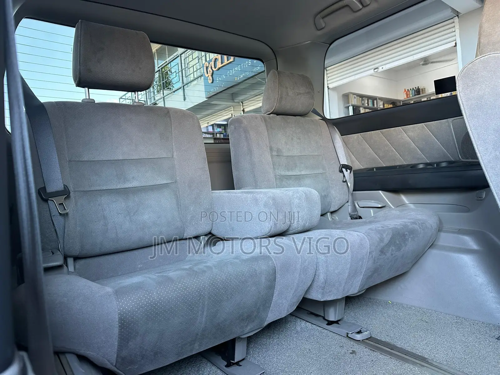 Toyota Alphard 2004 Gray