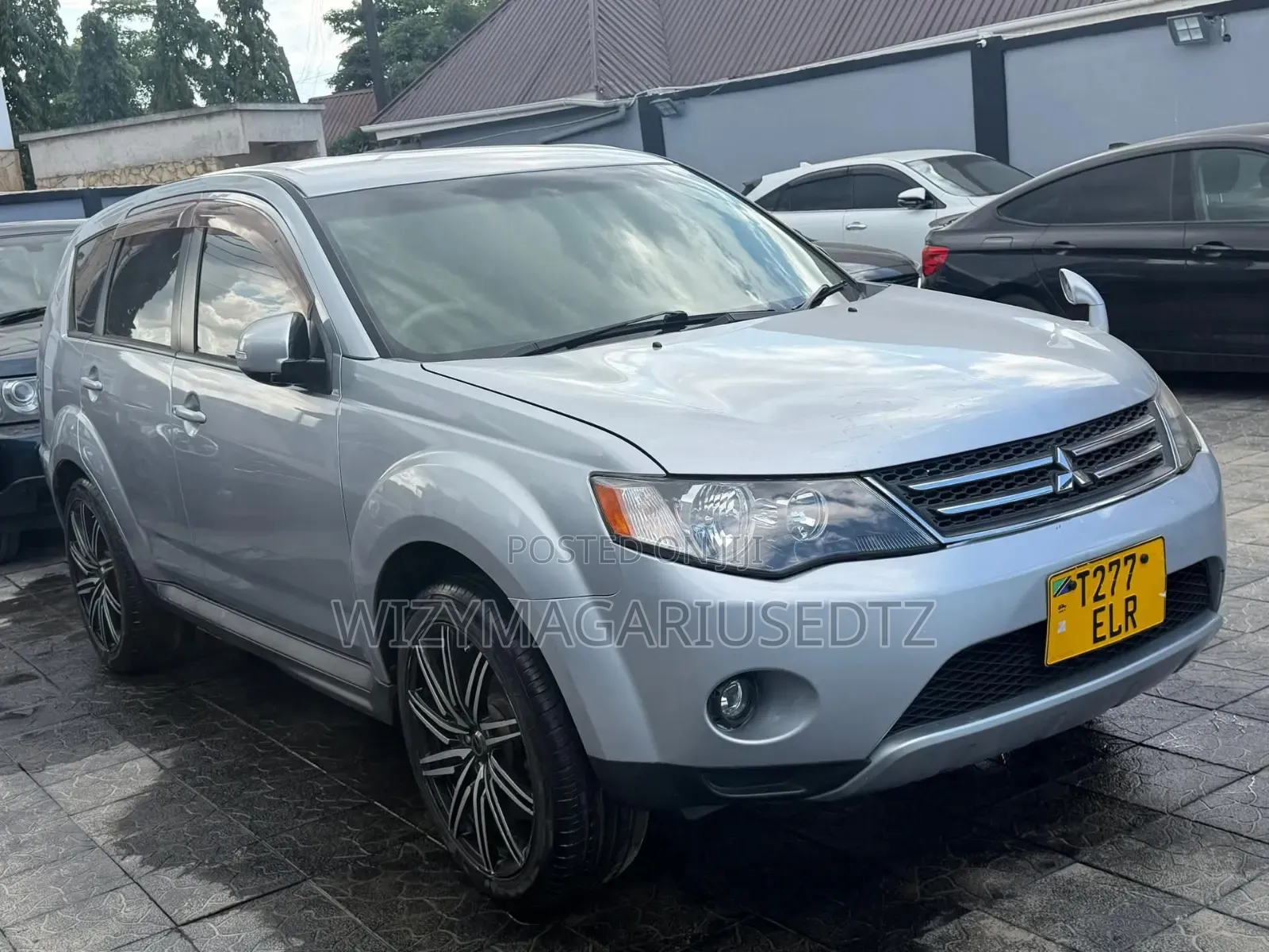 Mitsubishi Outlander 2010 Silver