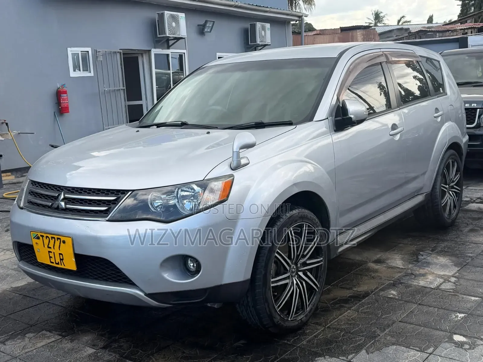 Mitsubishi Outlander 2010 Silver