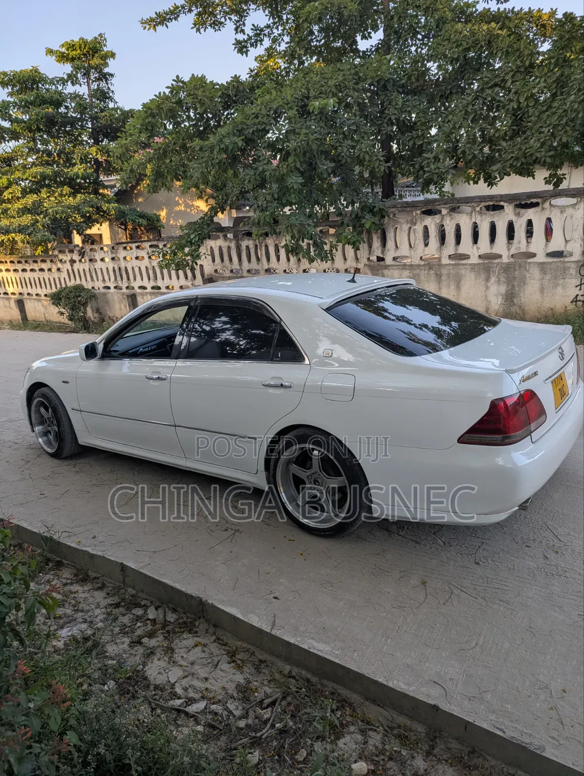 Toyota Crown Royale 2005 White