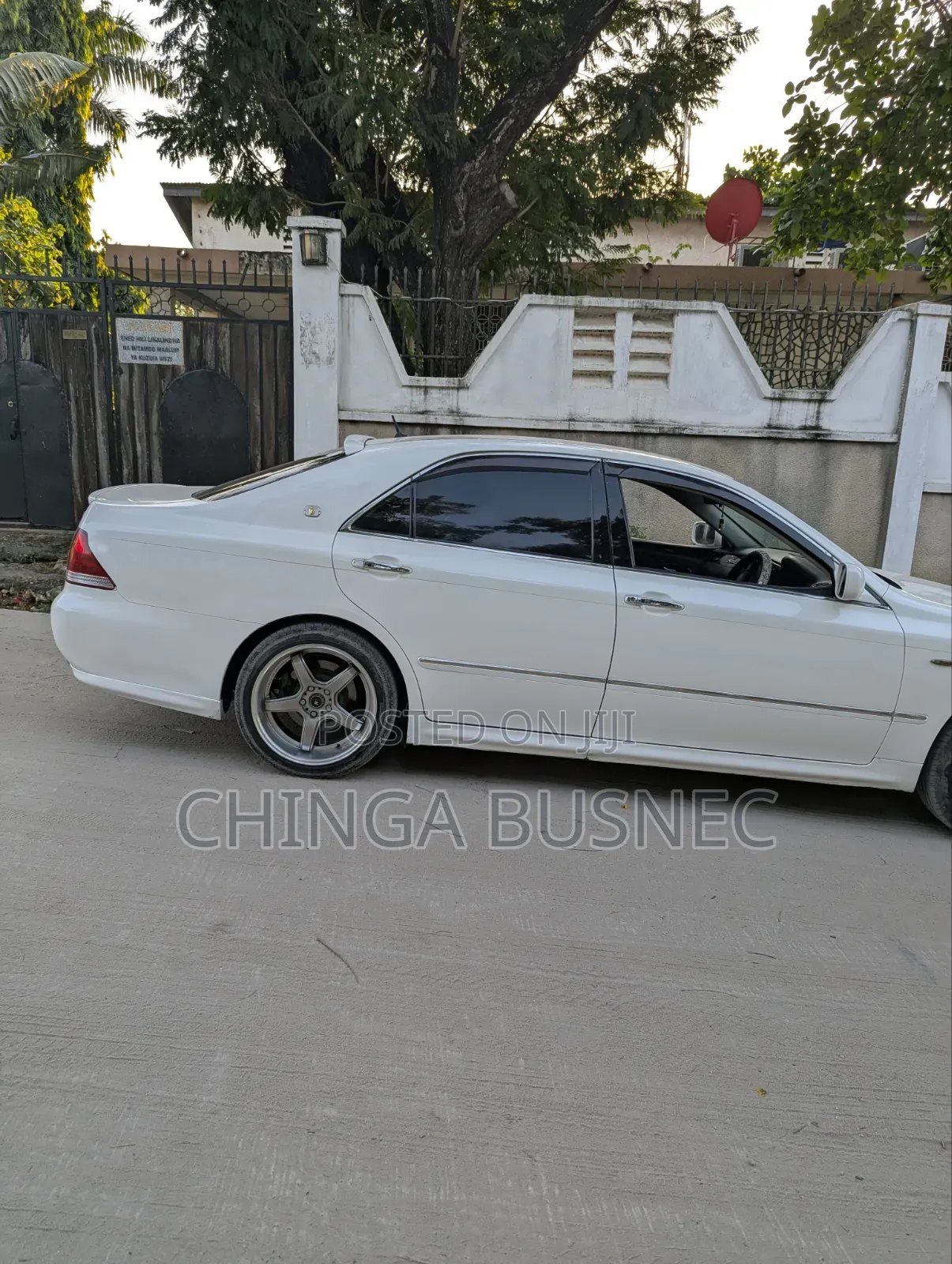 Toyota Crown Royale 2005 White
