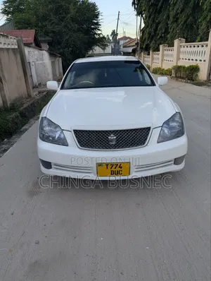 Toyota Crown Royale 2005 White