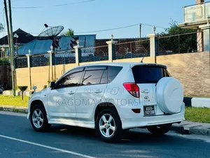 Toyota RAV4 2008 White