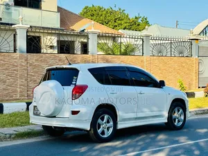Toyota RAV4 2008 White