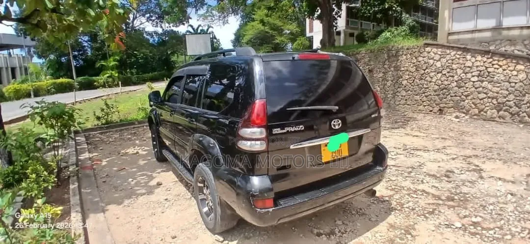Toyota Land Cruiser 2005 Black