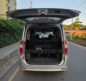 Toyota Noah 2008 Silver