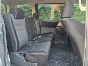 Toyota Noah 2008 Silver