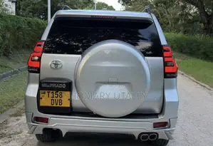 Toyota Land Cruiser Prado 2018 Silver
