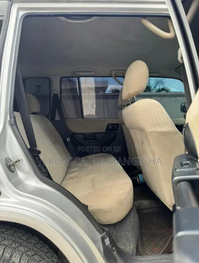 Mitsubishi Pajero 2001 Silver