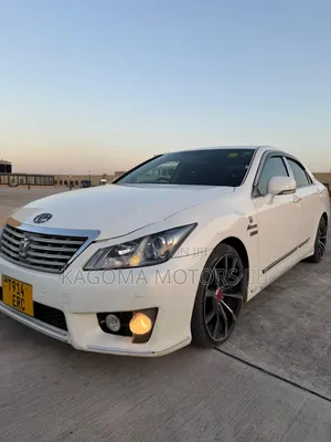 Toyota Crown 2010 White