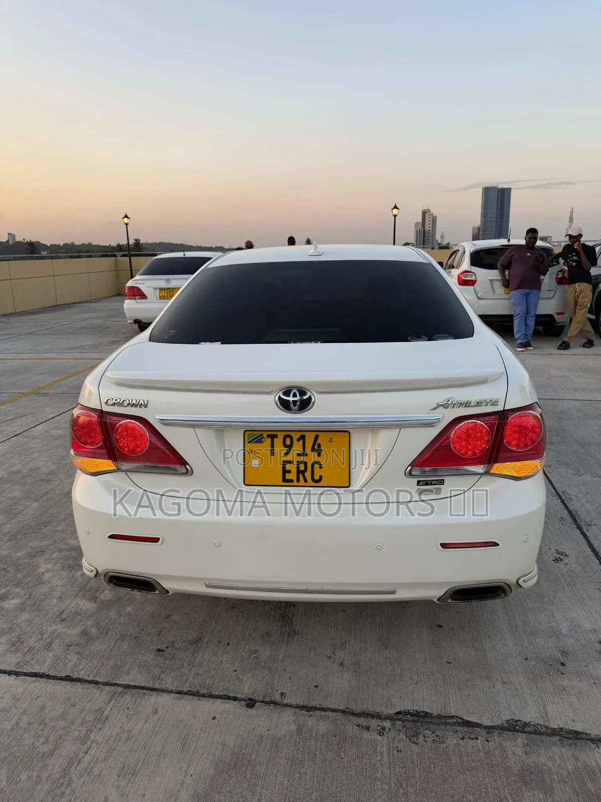 Toyota Crown 2010 White