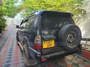 Toyota Land Cruiser Prado 3.0 TD 2000 Black