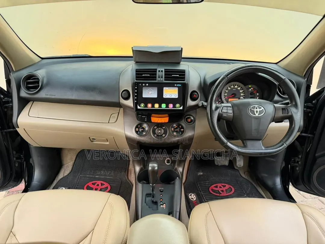 Toyota Vanguard 2012