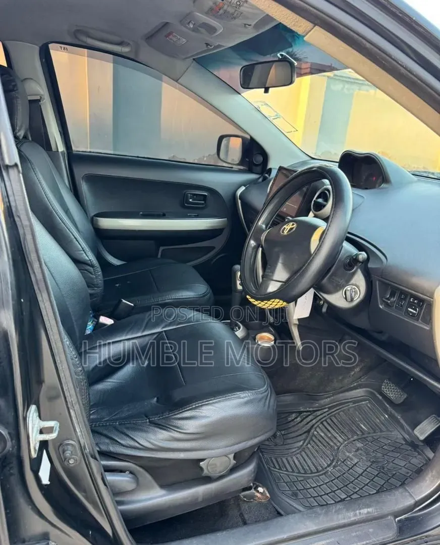 Toyota IST 2007 Black