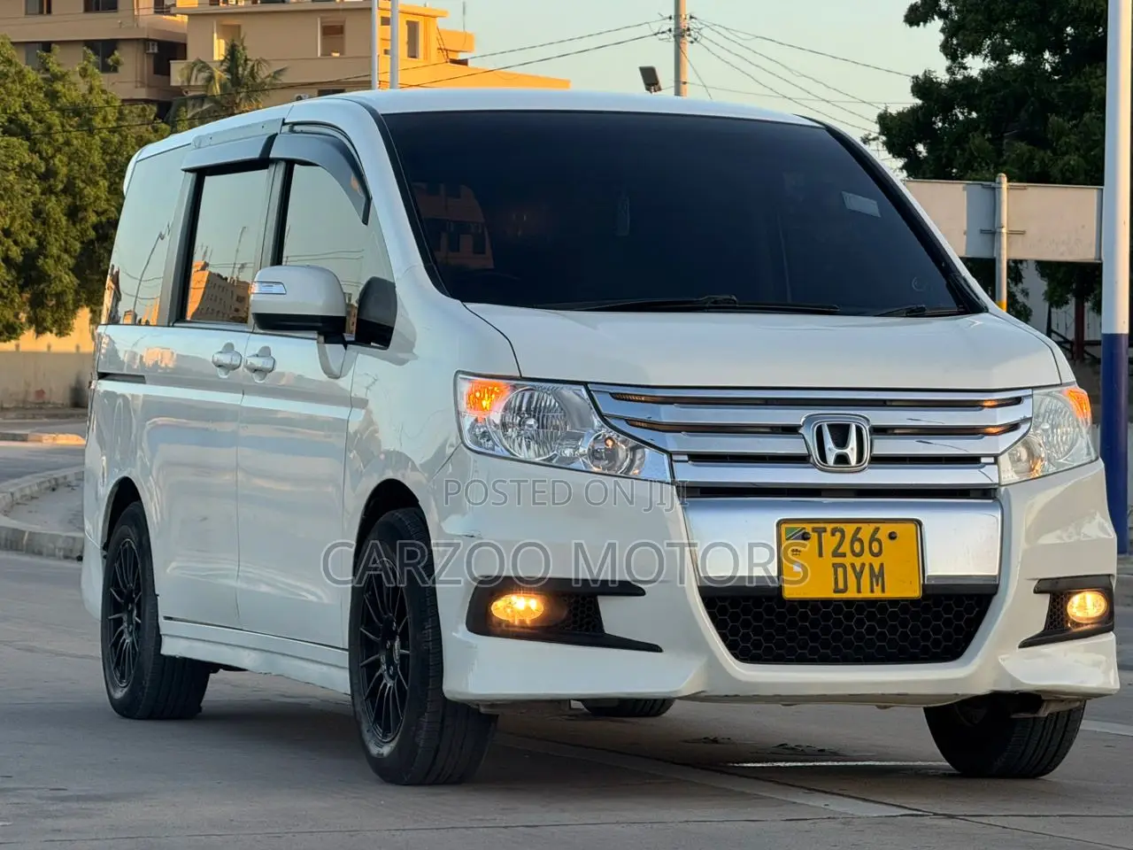 Honda Stepwgn 2011 White