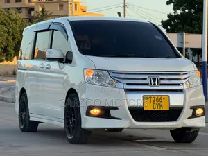 Honda Stepwgn 2011 White