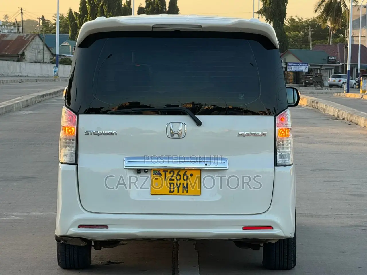 Honda Stepwgn 2011 White