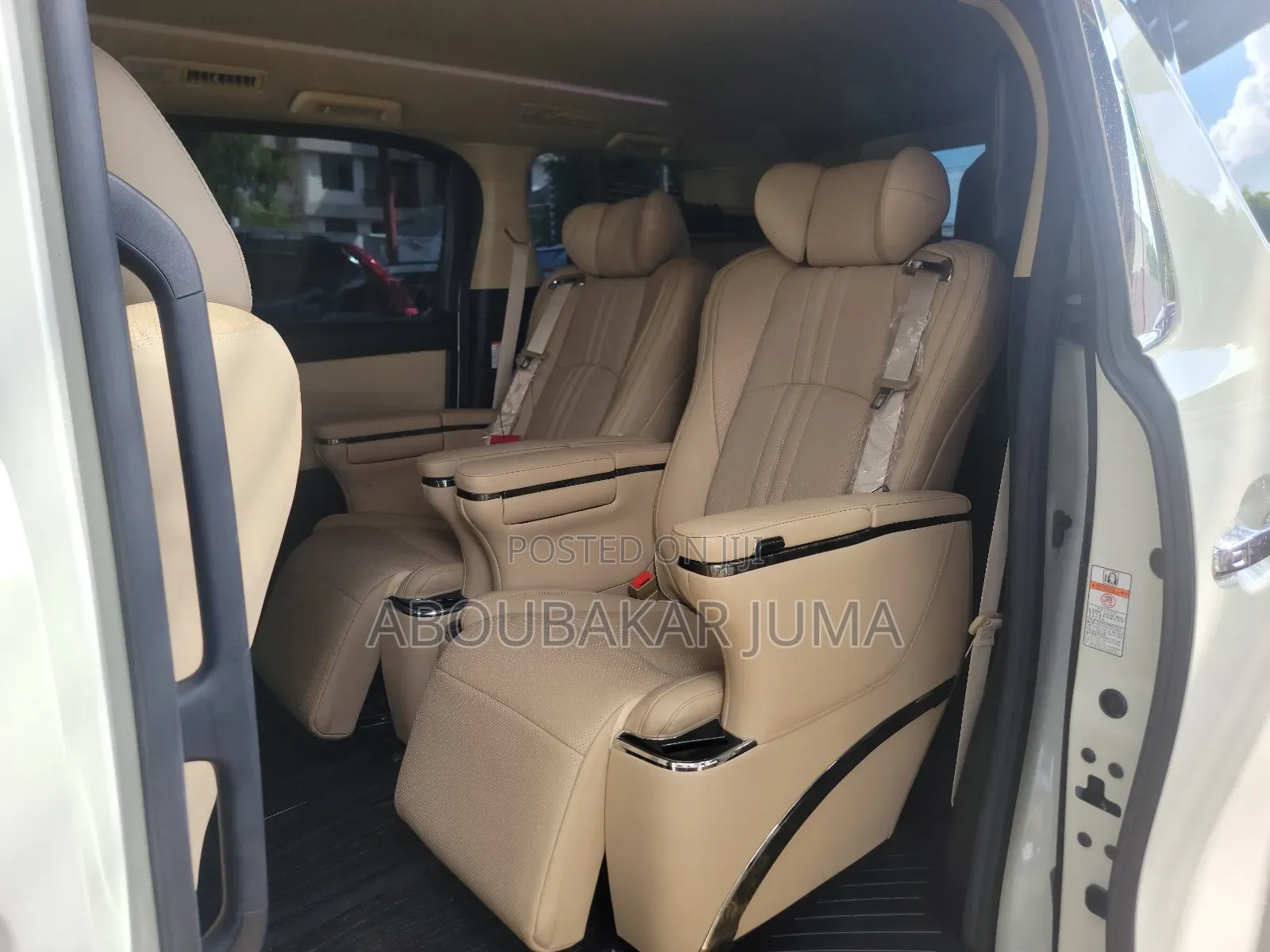 Toyota Alphard 2019 White