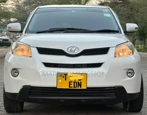 Toyota IST 2007 White