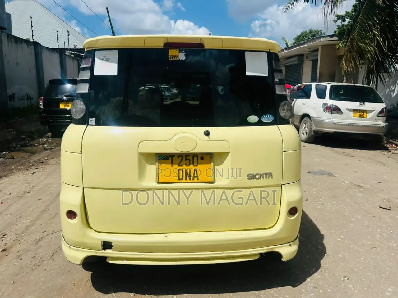 Toyota Sienta 2006 Yellow