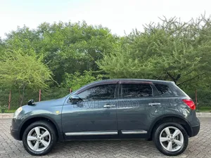 Nissan Dualis 2011 Gray