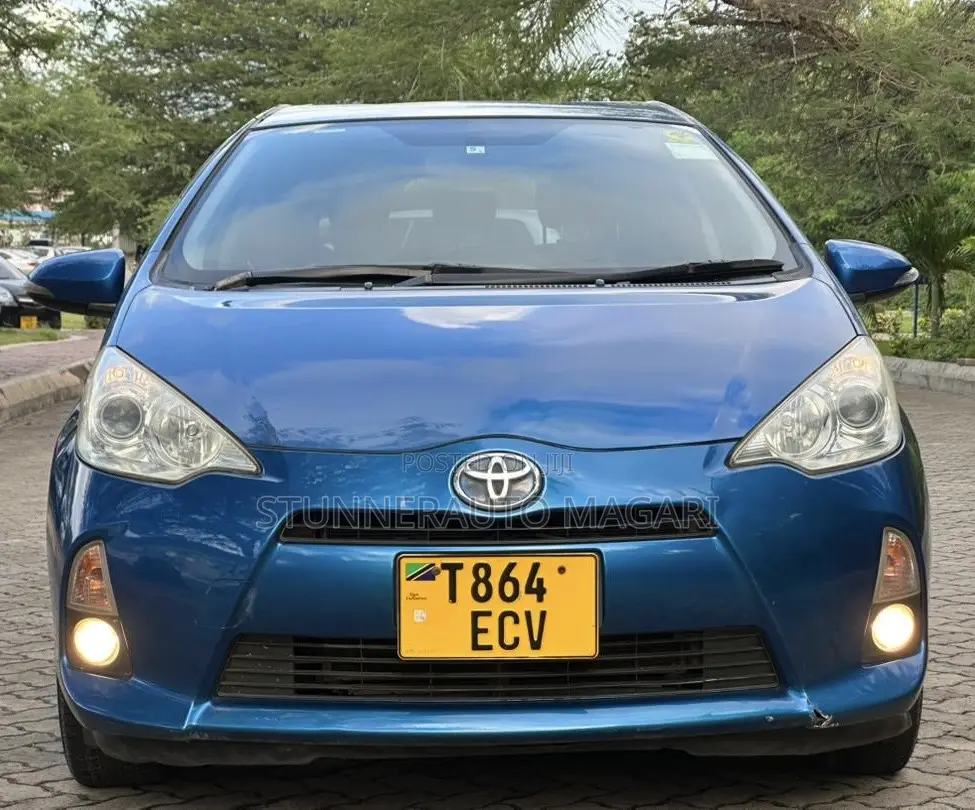 Toyota Aqua 2012 Blue