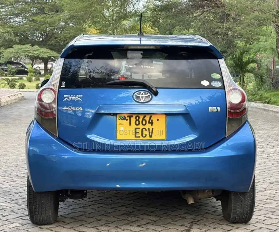 Toyota Aqua 2012 Blue
