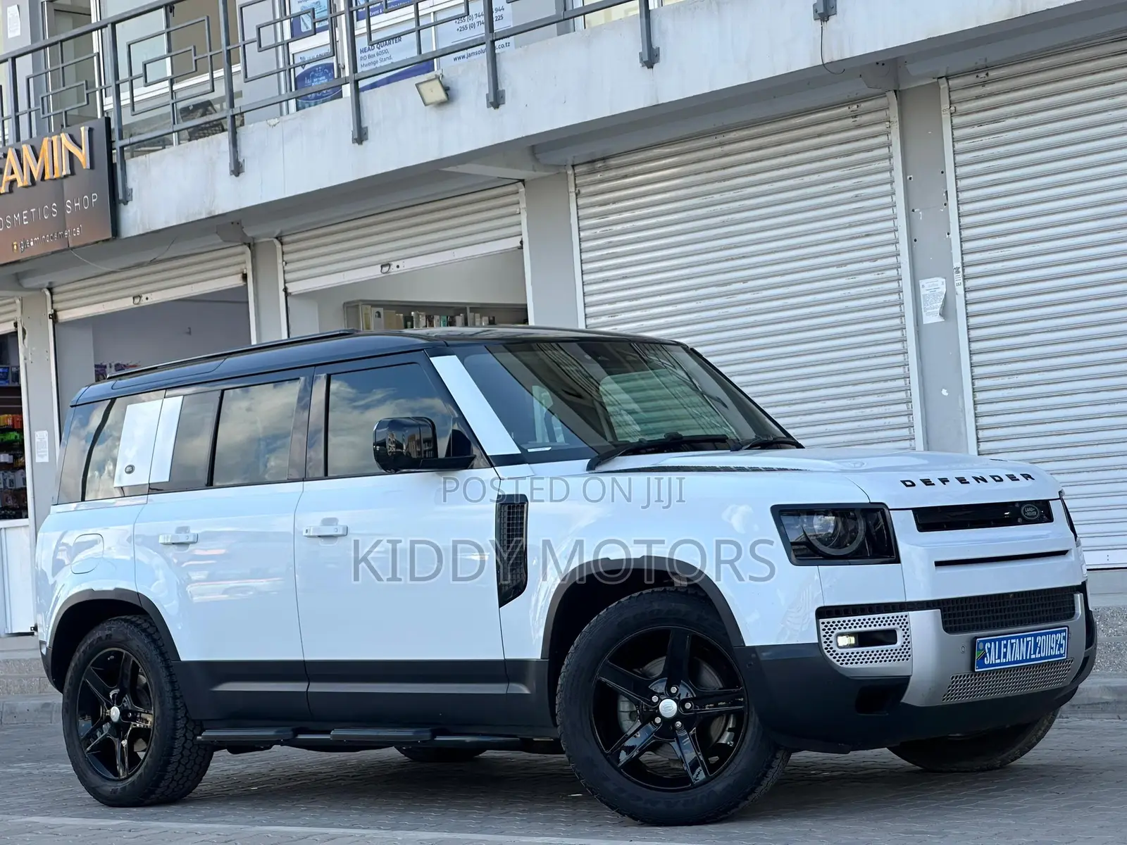 Land Rover Defender 2021 Pearl