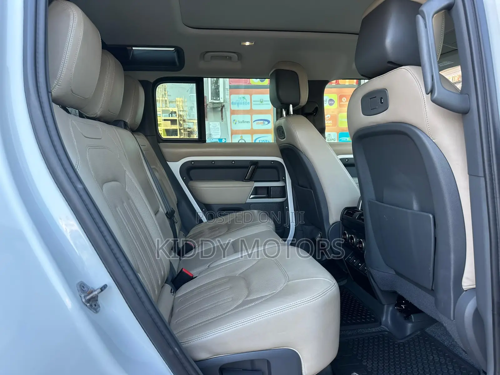Land Rover Defender 2021 Pearl