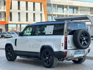 Land Rover Defender 2021 Pearl