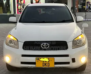 Toyota RAV4 2005 White