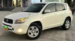 Toyota RAV4 2005 White