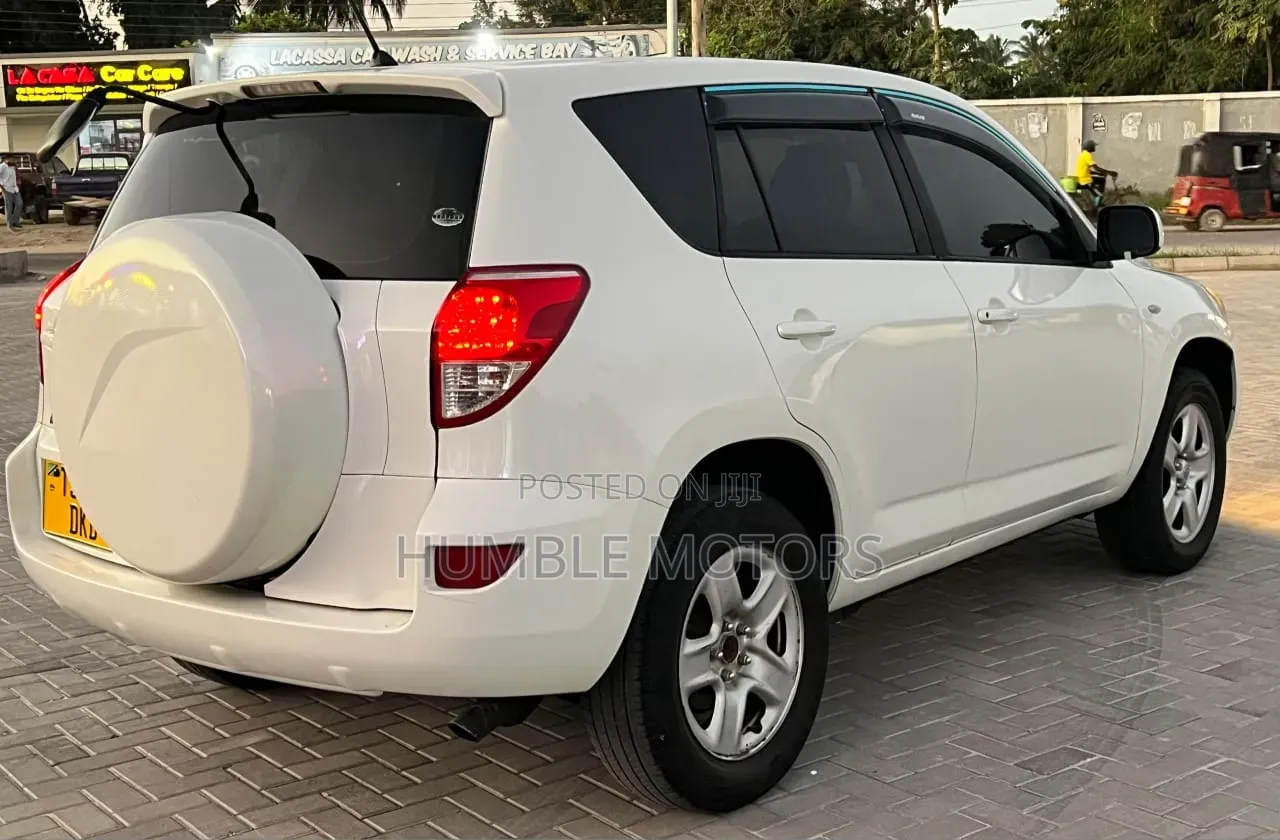 Toyota RAV4 2005 White