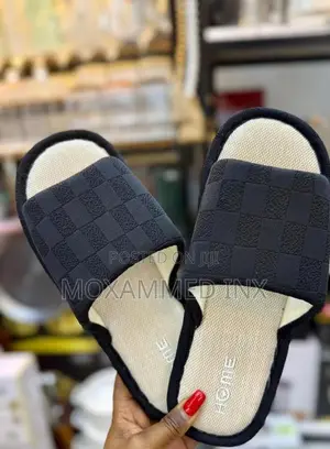 Indoors Slipper 40-43 Size