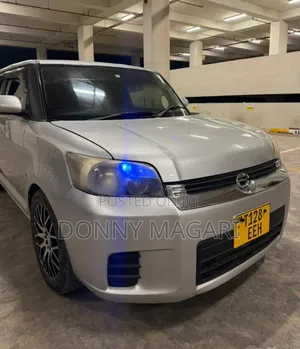 Toyota Corolla Rumion 2010 Silver