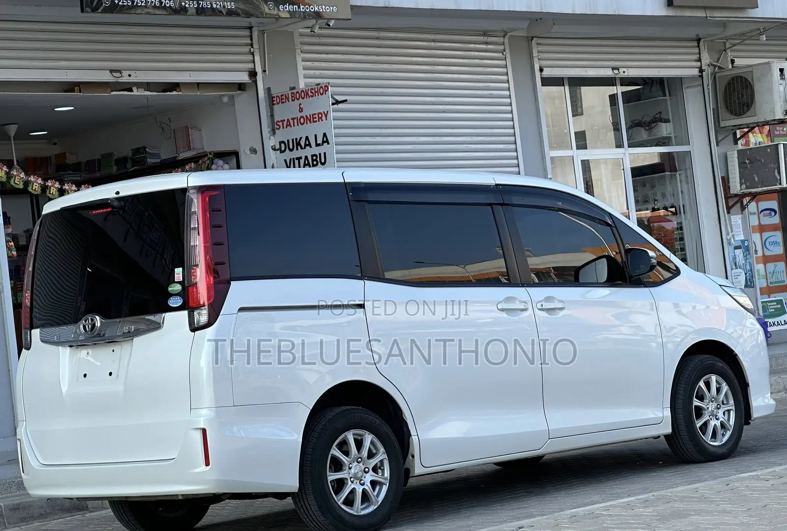 Toyota Noah 2016 White