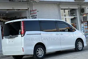 Toyota Noah 2016 White