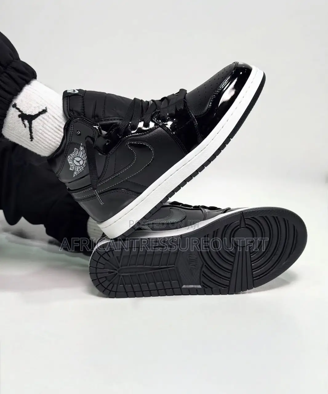 Nike Air Jordan 1mid Se “ Space Jam” Collection